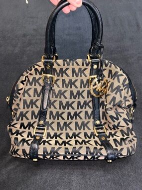 EUC Michael Kors Signature Monogrammed Brown Satchel Handbag. 12x10